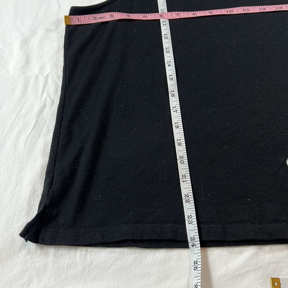 7 Old Navy XL Black or White Sleeveless Tops - Picture 16 of 16